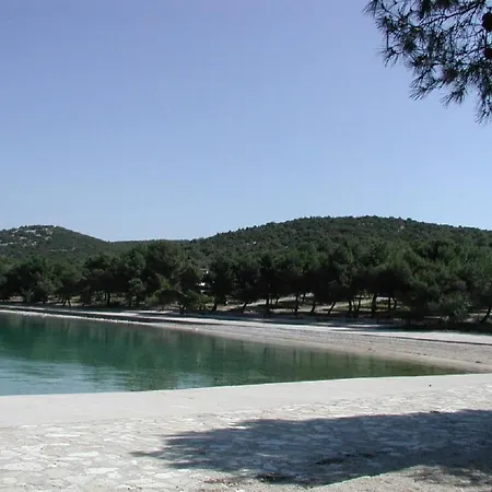 Adi - Great Location Tisno